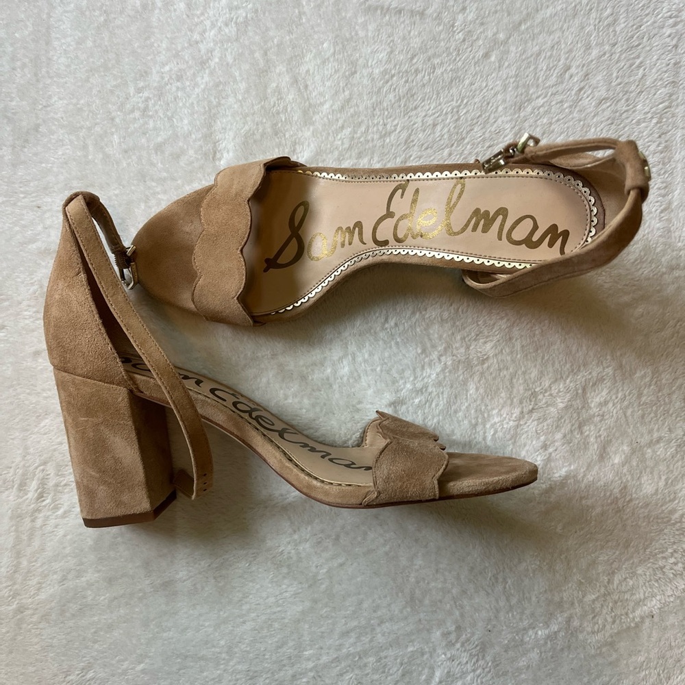 Sam Edelman Beige Scalloped Heels size 9.5 women’s
